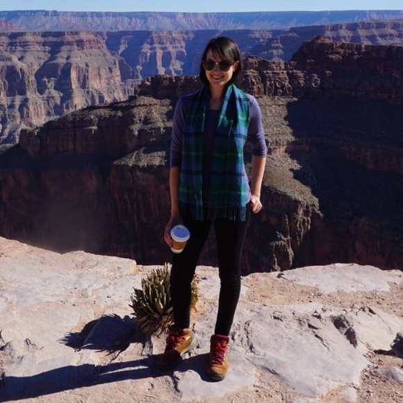 Meet your Posher, Isabel - Picture 3 of 4